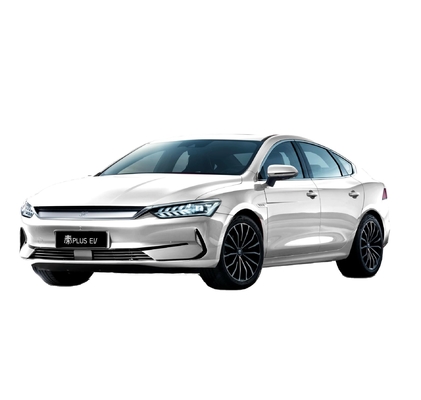 BYDの最も売れている純電動ファミリーセダンQin+EVは 500kmの走行距離を持っています