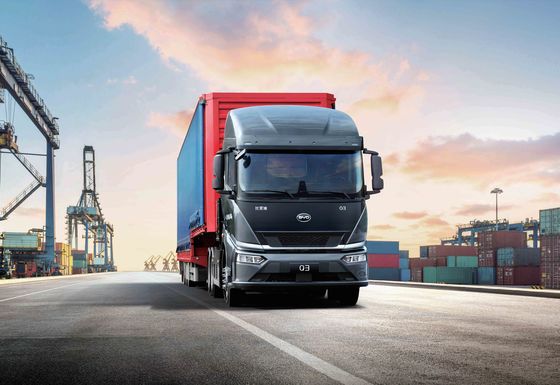 Q3 トラクター ロングレンジエディション マルチメディアシステム 付属