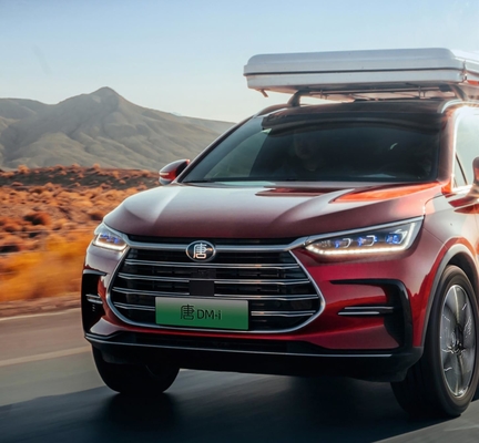 BYDのスーパーハイブリッドシティSUV&quot;タン・ドミ&quot;が 破壊を招く
