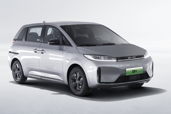 BYD 純電動タクシーD1 は418kmの走行距離と電気スライドドアを持っています