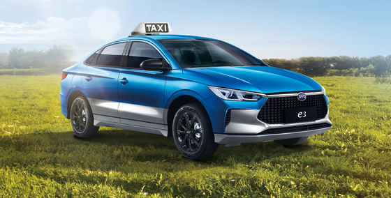 BYD ピュアエレクトリック E3 タクシーは401KMの航続距離でスムーズな輸送を実現