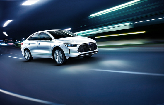 BYD純電動e3タクシーは401KMの範囲を持っています