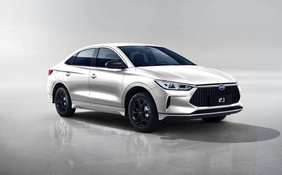 中国製 走行距離401km BYD 純電気自動車 e3 シティシェアカー